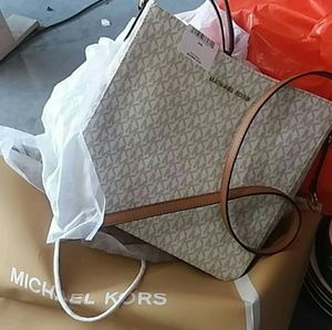 Michael Kors Crossbody new with tags